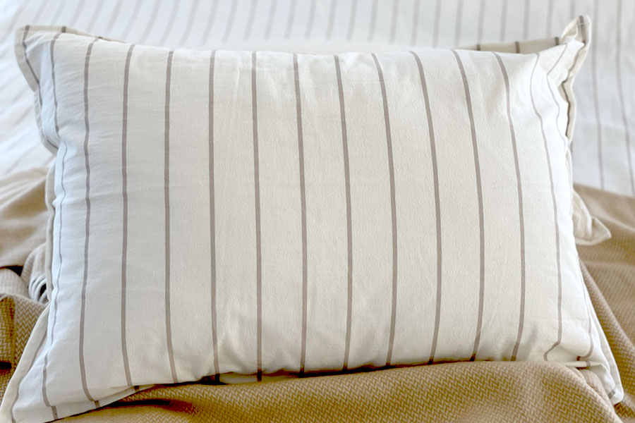Almohadon Stripes Beige 50 x 70 cm